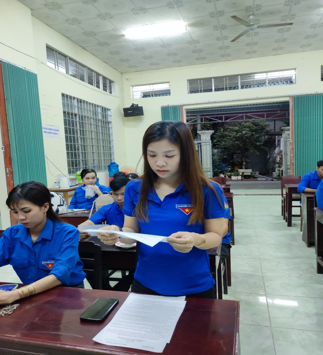Đồng chí Bí Nguyễn Khánh Huyền – Bí thư chi đoàn luôn gương mẫu, đi đầu trong học tập và làm theo tư tưởng, đạo đức, phong cách Hồ Chí Minh