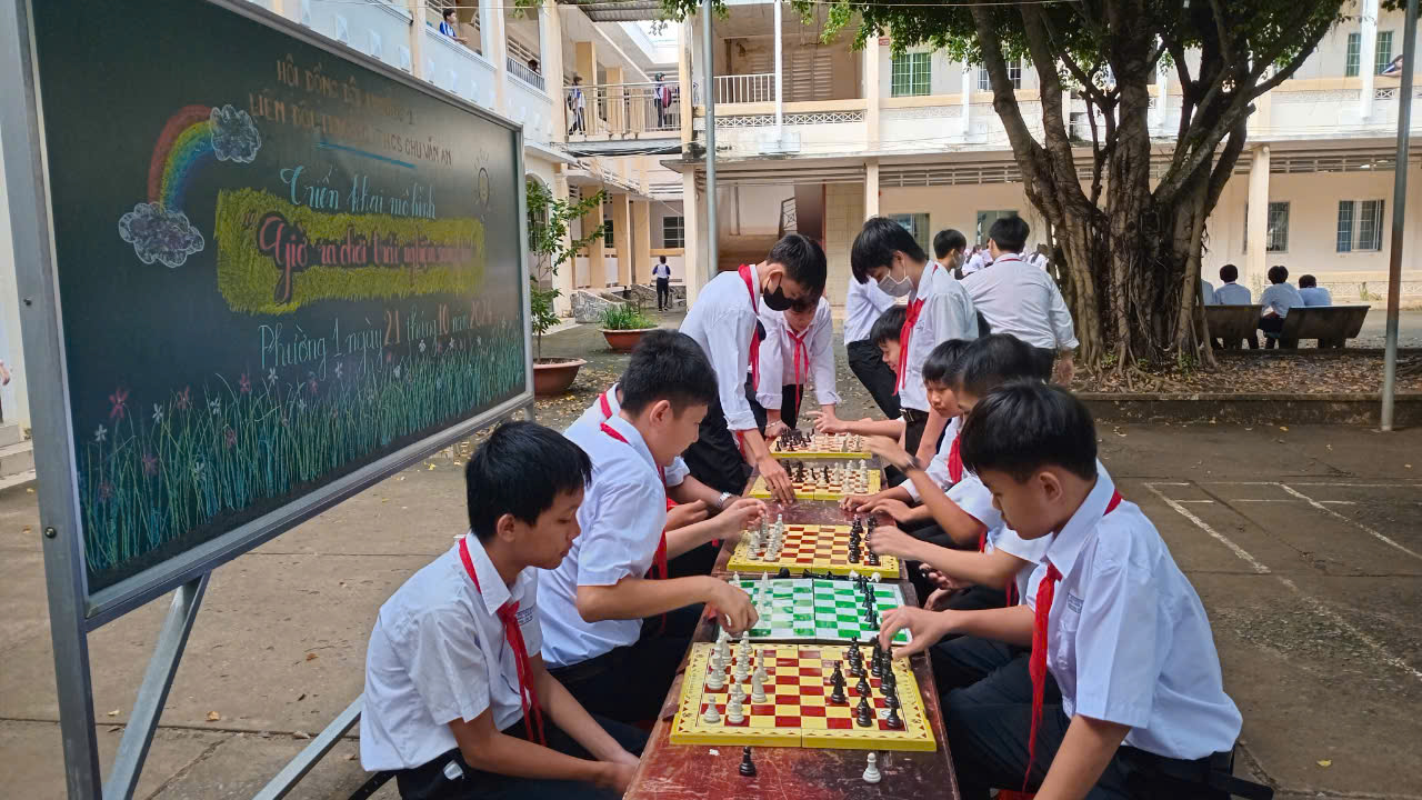 100% Liên đội triển khai thực hiện mô hình “Giờ ra chơi trải nghiệm, sáng tạo”